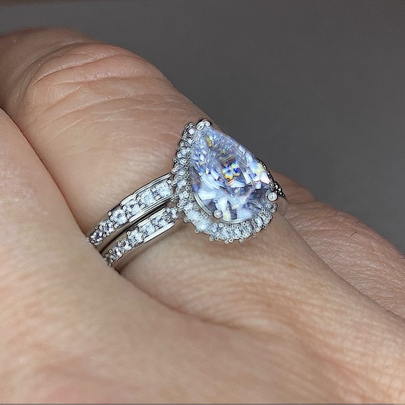 STUNNING Pear Shaped Ring & band SET gemstone style ring luxury party clear - Picture 3 of 6